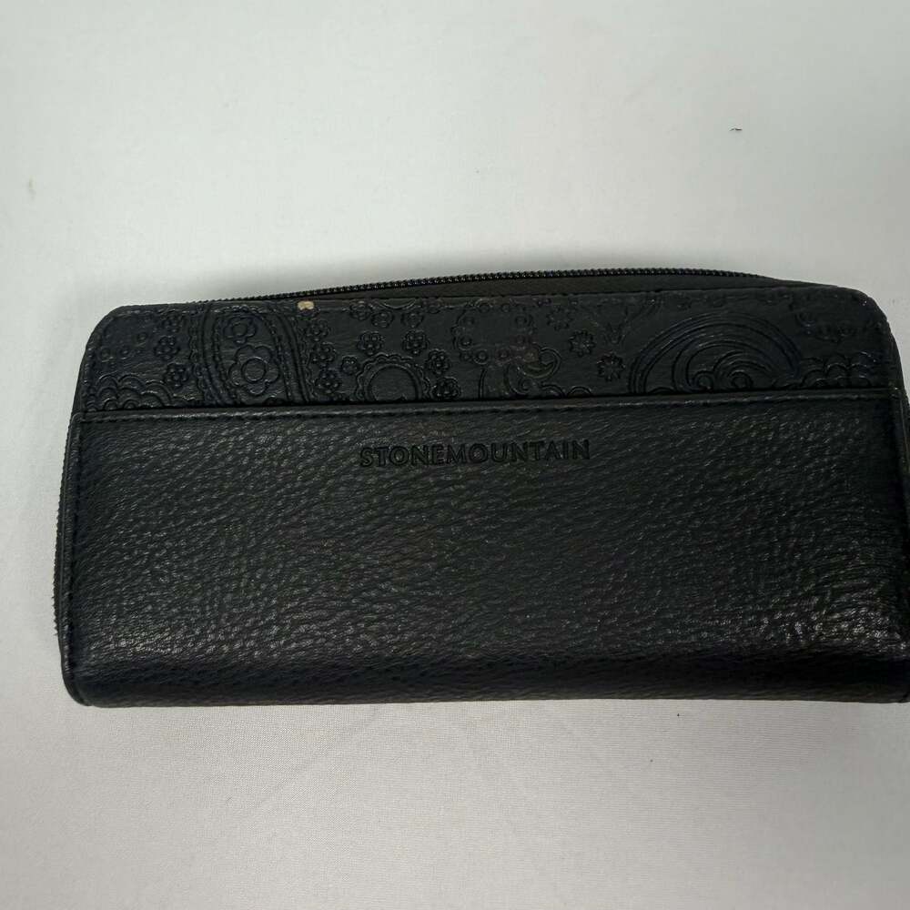 Stone Mountain Black Paisley Tooled Leather Zip Around Clutch Wallet - Picture 3 of 9